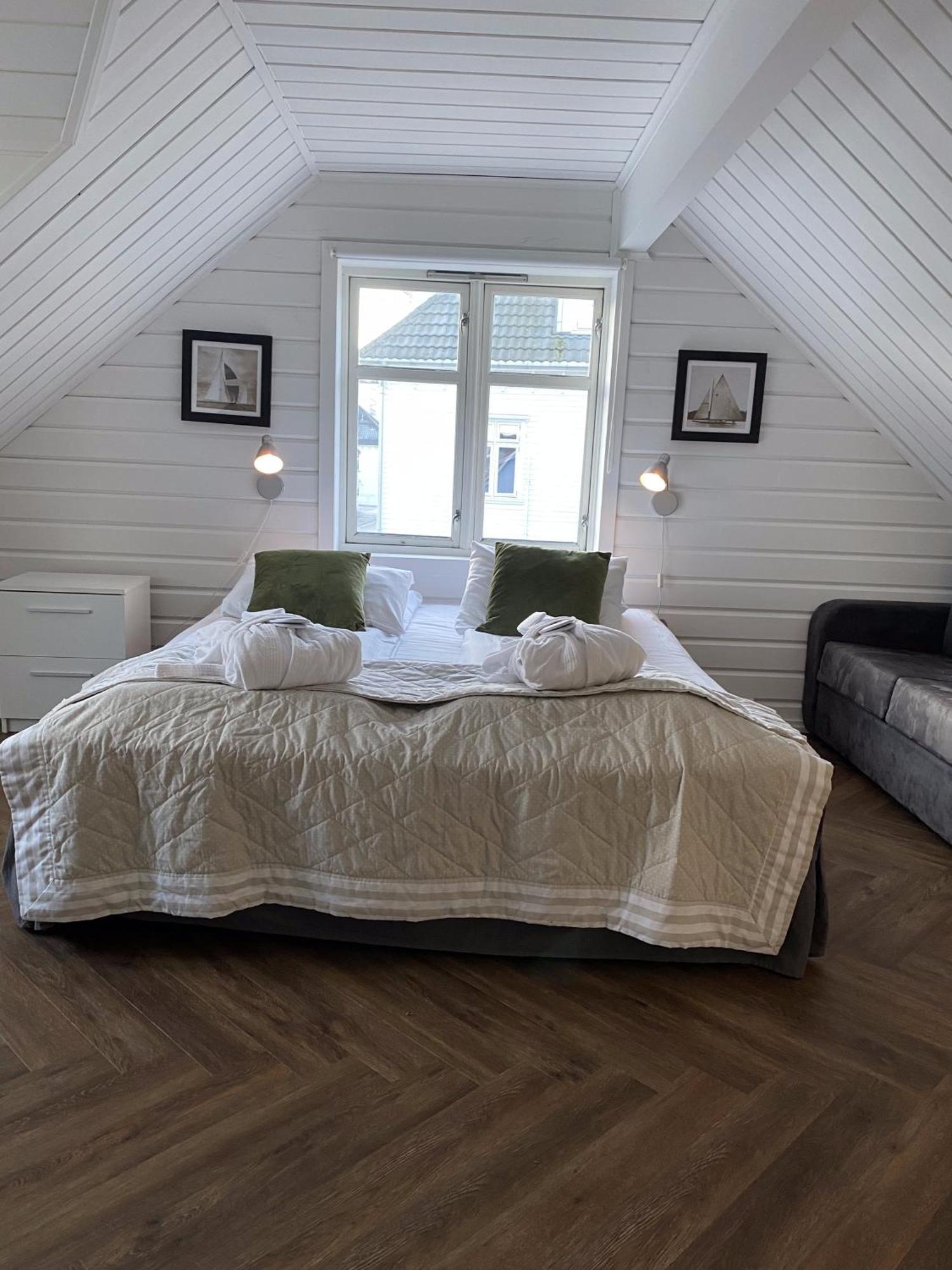 Enter Tromso - Luxury 4 Bedroom Apartment Екстериор снимка